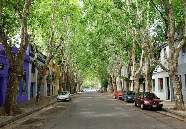 Calles de nuestra sede en Flores de la autoescuela